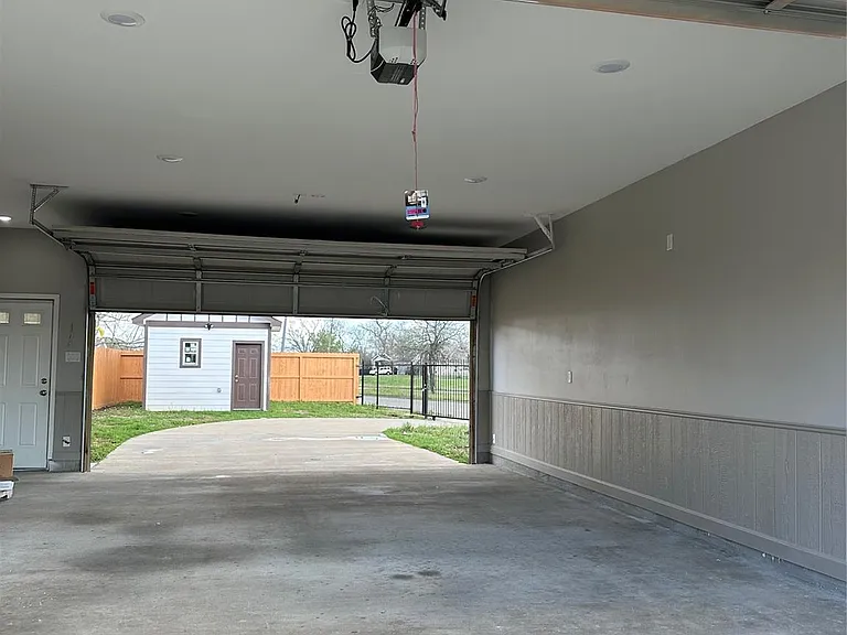 8321 Coma St — Photo 28