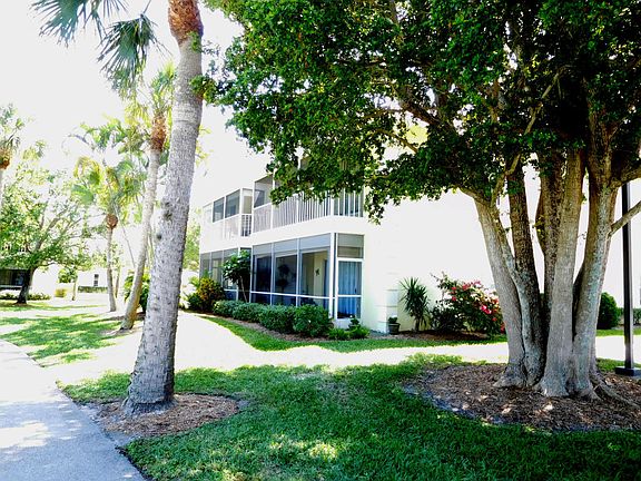 2nd image of 1600 SE Saint Lucie Blvd APT 301