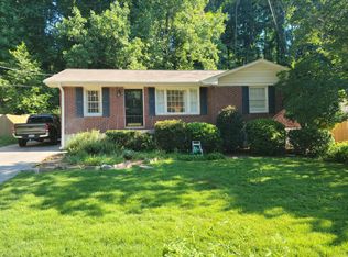 936 Scott Cir, Decatur, GA 30033