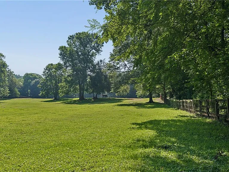 857 Constellation Dr — Photo 47