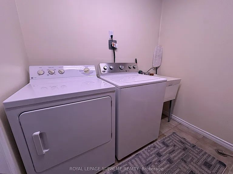 966 Lovingston Cres — Photo 30