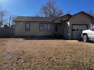 905 Cherokee Pl, Lindsay, OK 73052