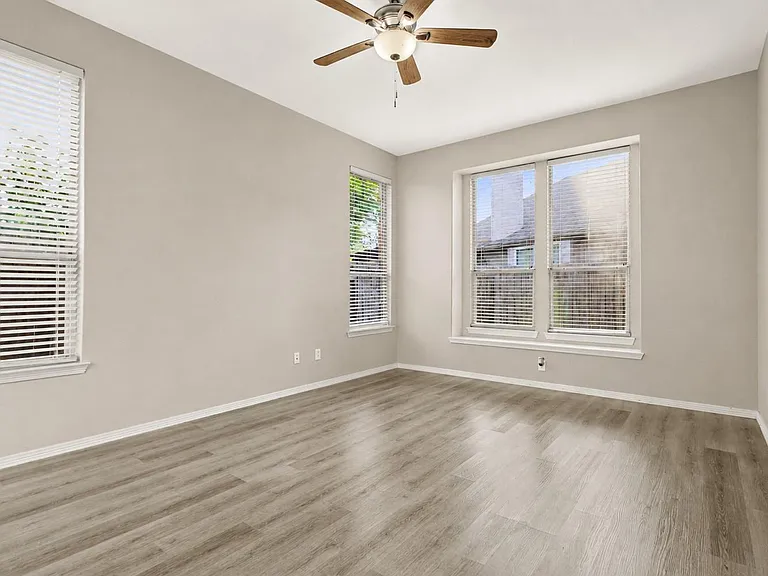 719 Levi Bnd — Photo 19
