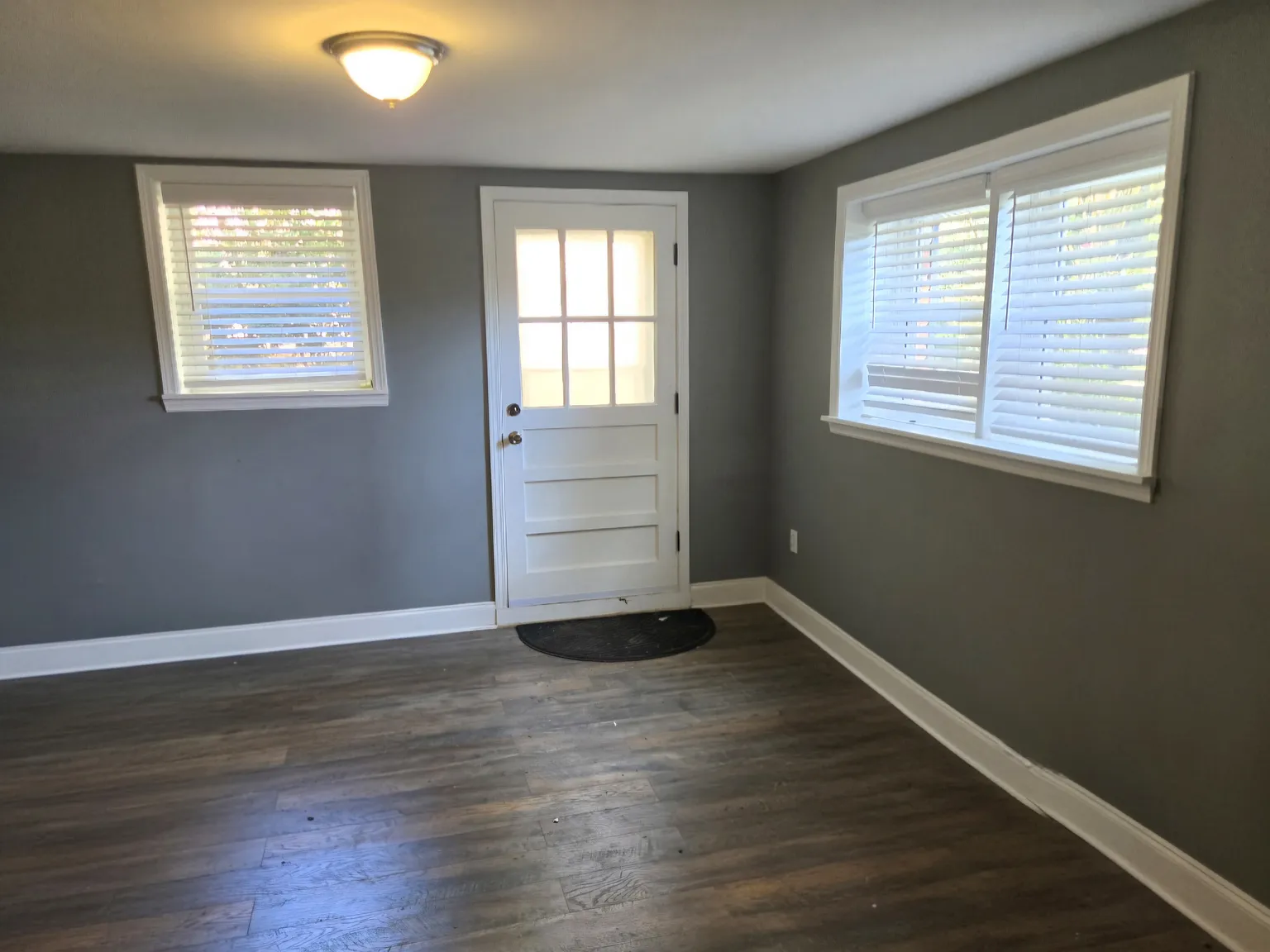 1 bed, 894 sqft, $1,500 — Photo 4