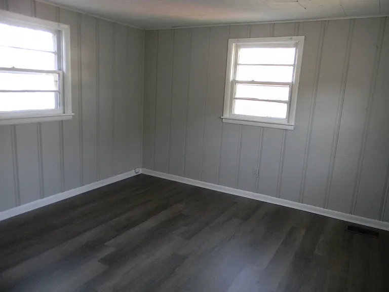 4305 Pulaski St — Photo 16