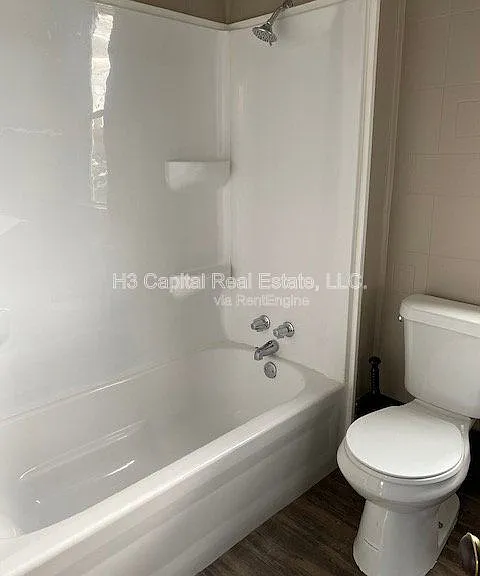 2108 Washington Ave #C — Photo 8
