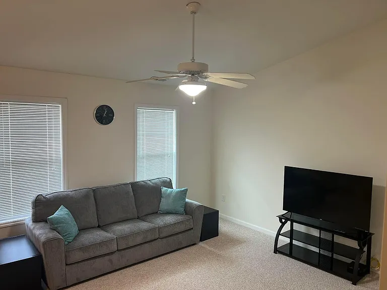 2900 Myrtle St #5 — Photo 2
