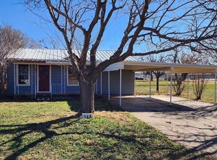113 S Lombard St, Bronte, TX 76933
