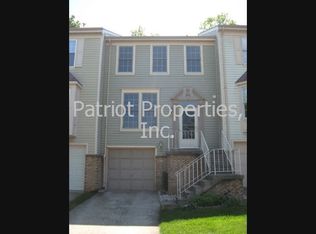 21930 Greentree Ter, Sterling, VA 20164