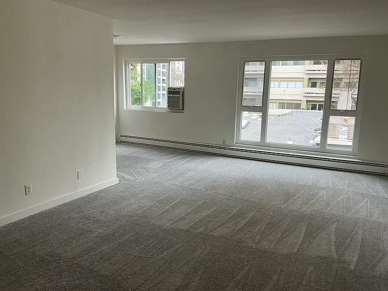 10655 Wilshire Blvd — Photo 75