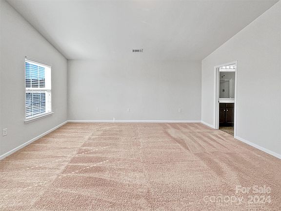 5th image of 3664 Crowders View Dr