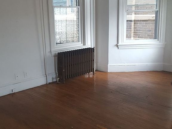 3rd image of 105 N 5th Ave