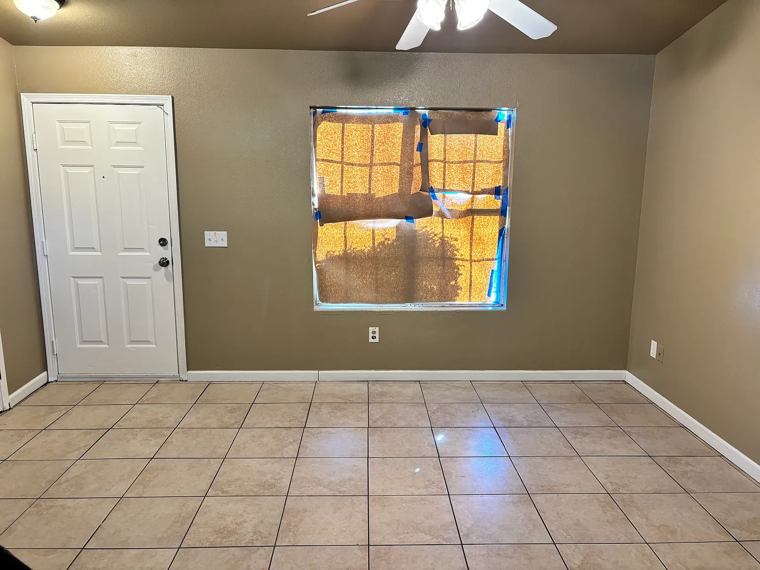 3 bed, 1152 sqft, $2,050 — Photo 2