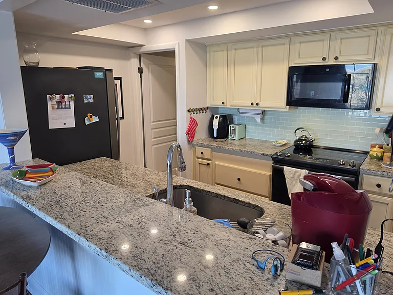 Galley Kitchen, Keurig Coffee, high end stove, air fryer, smoothie/blender.