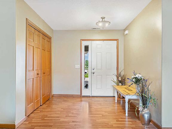 2nd image of 118 N Lexington Dr