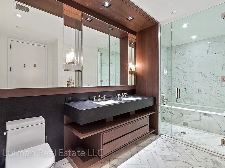 15 Renwick St #702 — Photo 5