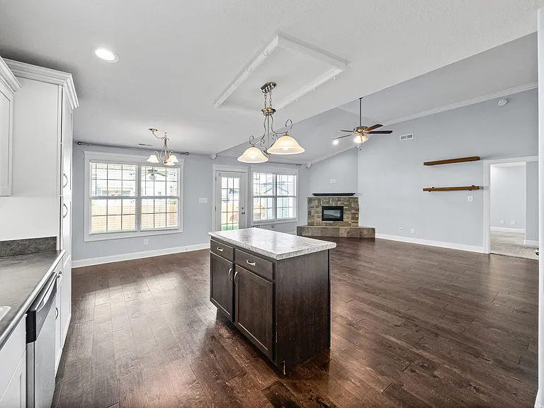 3753 Windmill Dr — Photo 13