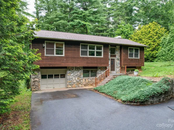 11 Quail Dr, Weaverville, NC 28787