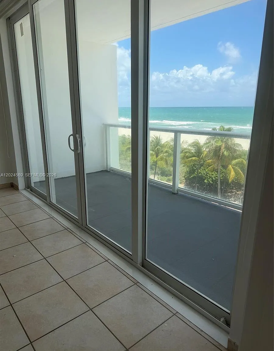 The Pavilion Condo — Photo 4