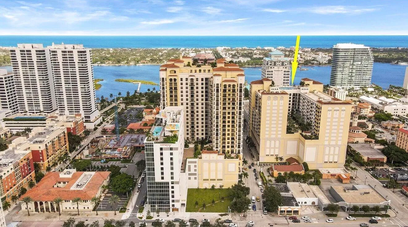 1 bed, 1.5 bath, 835 sqft, $3,575 — Photo 3