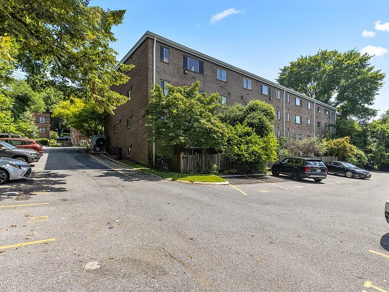 4570 Macarthur Blvd NW #107 — Photo 27