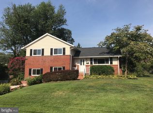 10242 Dale Dr, Fairfax, VA 22030