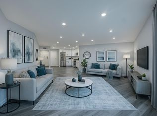 1000 Parkview Dr APT 212, Hallandale Beach, FL 33009