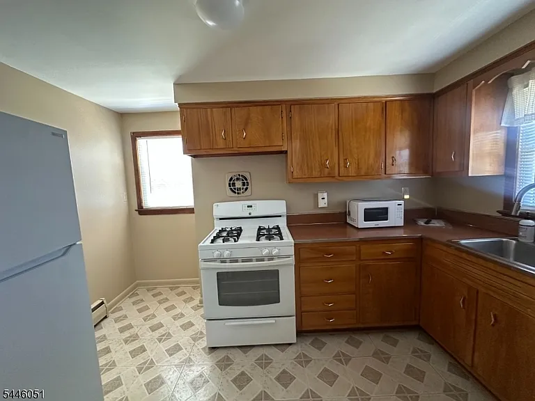 30 Garden Ave — Photo 8