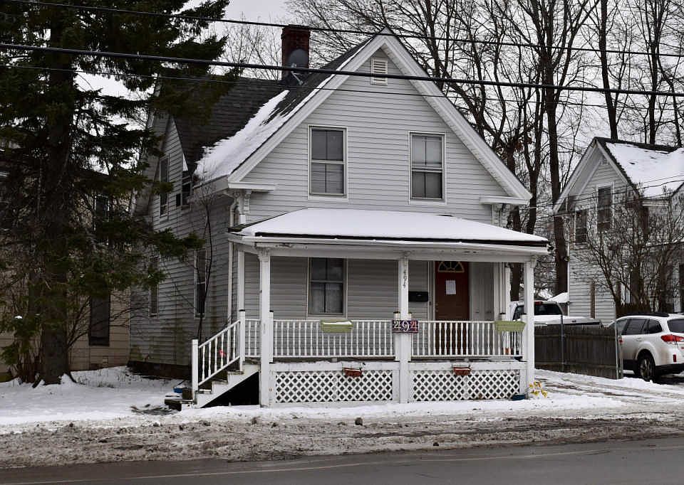 2nd image of 494 Hammond St