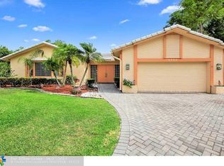 8482 NW 15th Ct, Coral Springs, FL 33071