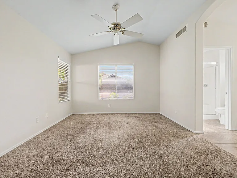 7435 W Louise Dr — Photo 11