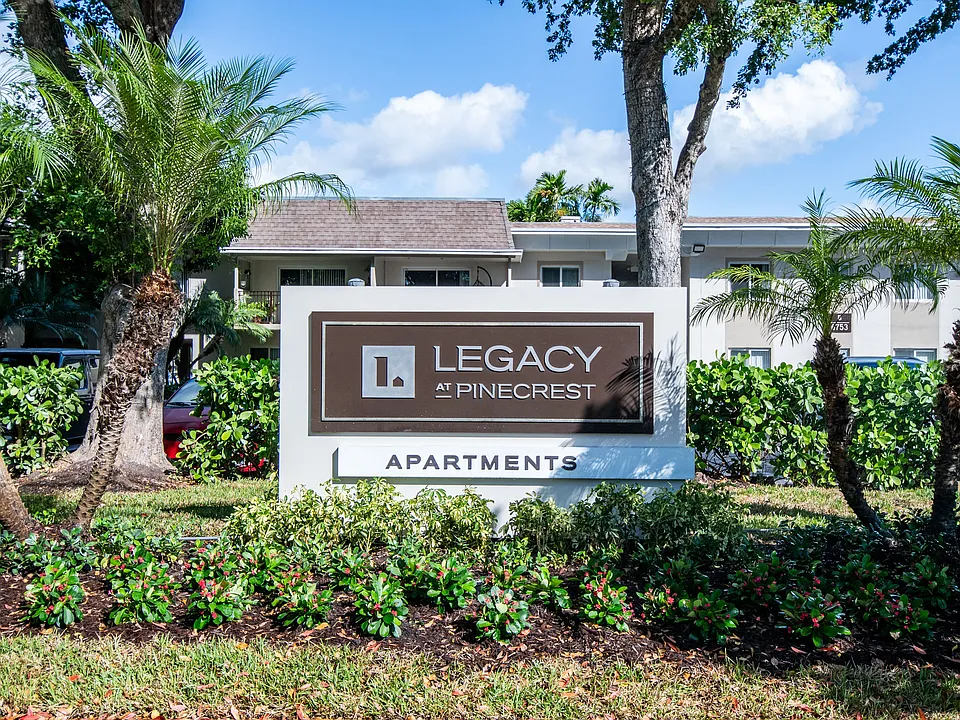 Legacy at Pinecrest