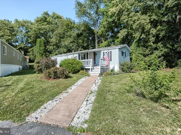 86 Honeysuckle Way, Columbia, PA 17512