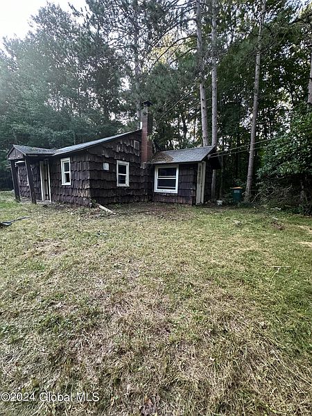 2nd image of 95 Garner Road