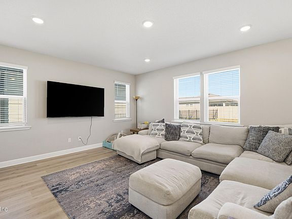 4th image of 75582 BLACKBIRD Drive
