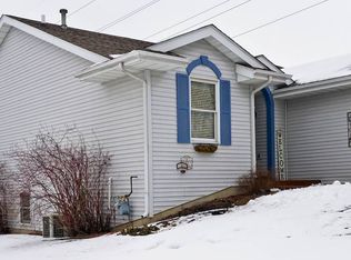 5494 Hart Rd, Loves Park, IL 61111