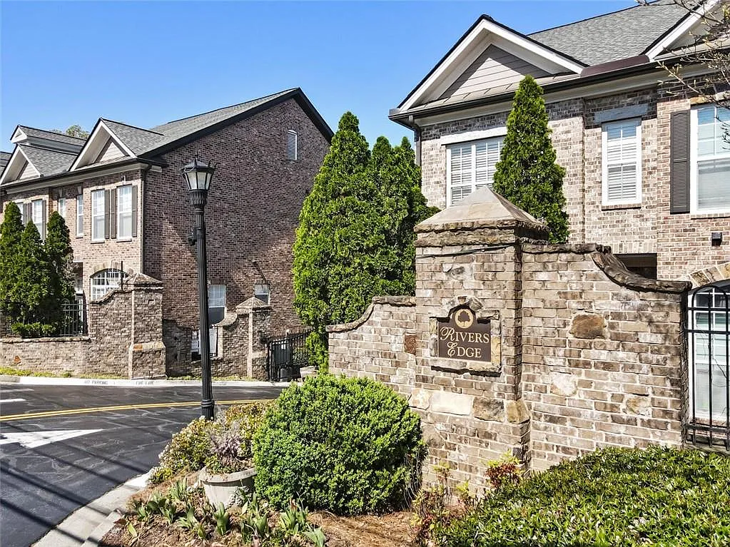 Building Photo - 2663 Rivers Edge Dr NE