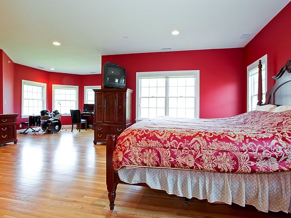 3rd image of 50 Stonewall Cir