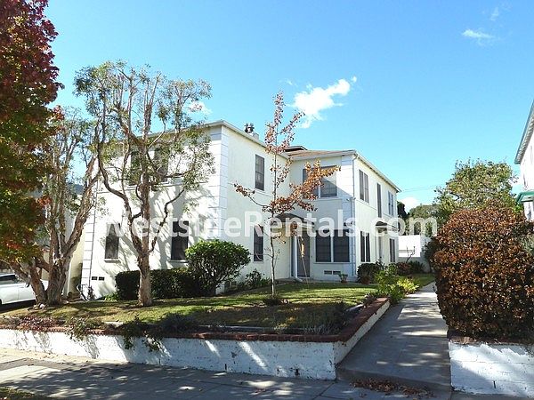 1st image of 1127 Ocean Park Blvd APT 4