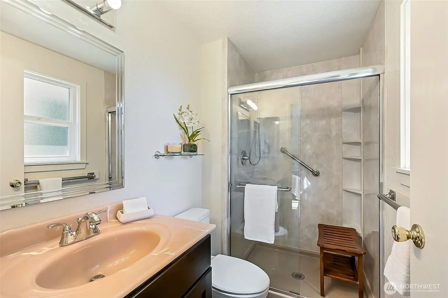 4 bed, 1760 sqft, $1,200 — Photo 1