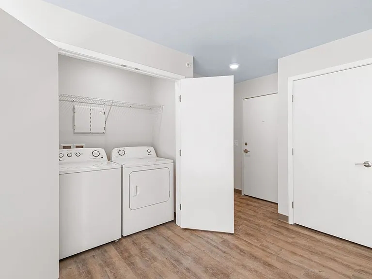 352 Deschane Ave — Photo 7