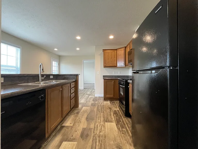7204 E Grand River Ave — Photo 19