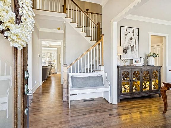 3rd image of 6072 Grand Loop Rd