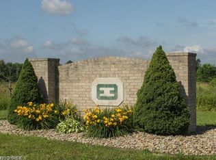 Lydia Ln, Canfield, OH 44406