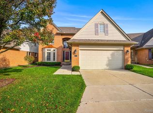 43552 Inglenook Ct, Sterling Heights, MI 48314