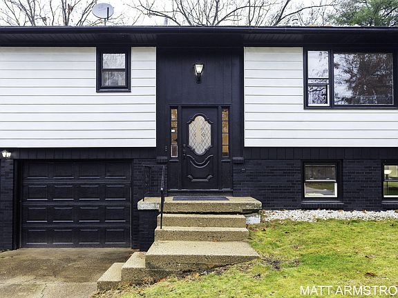 4th image of 3690 Wentworth Dr SW