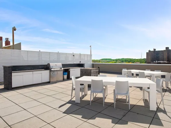 301 Sullivan Place image 5 of 36