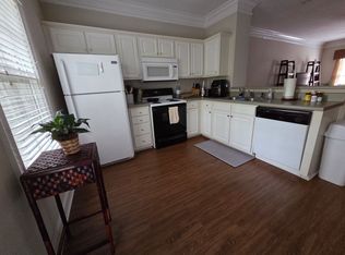 101 Woodlake Dr #406, Athens, GA 30606