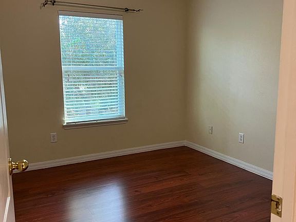 5th image of 1130 San Jacinto Cir