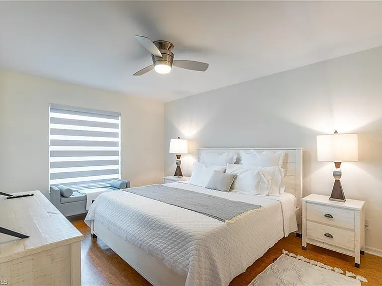 815 Gulf Pavilion Dr #203 — Photo 12
